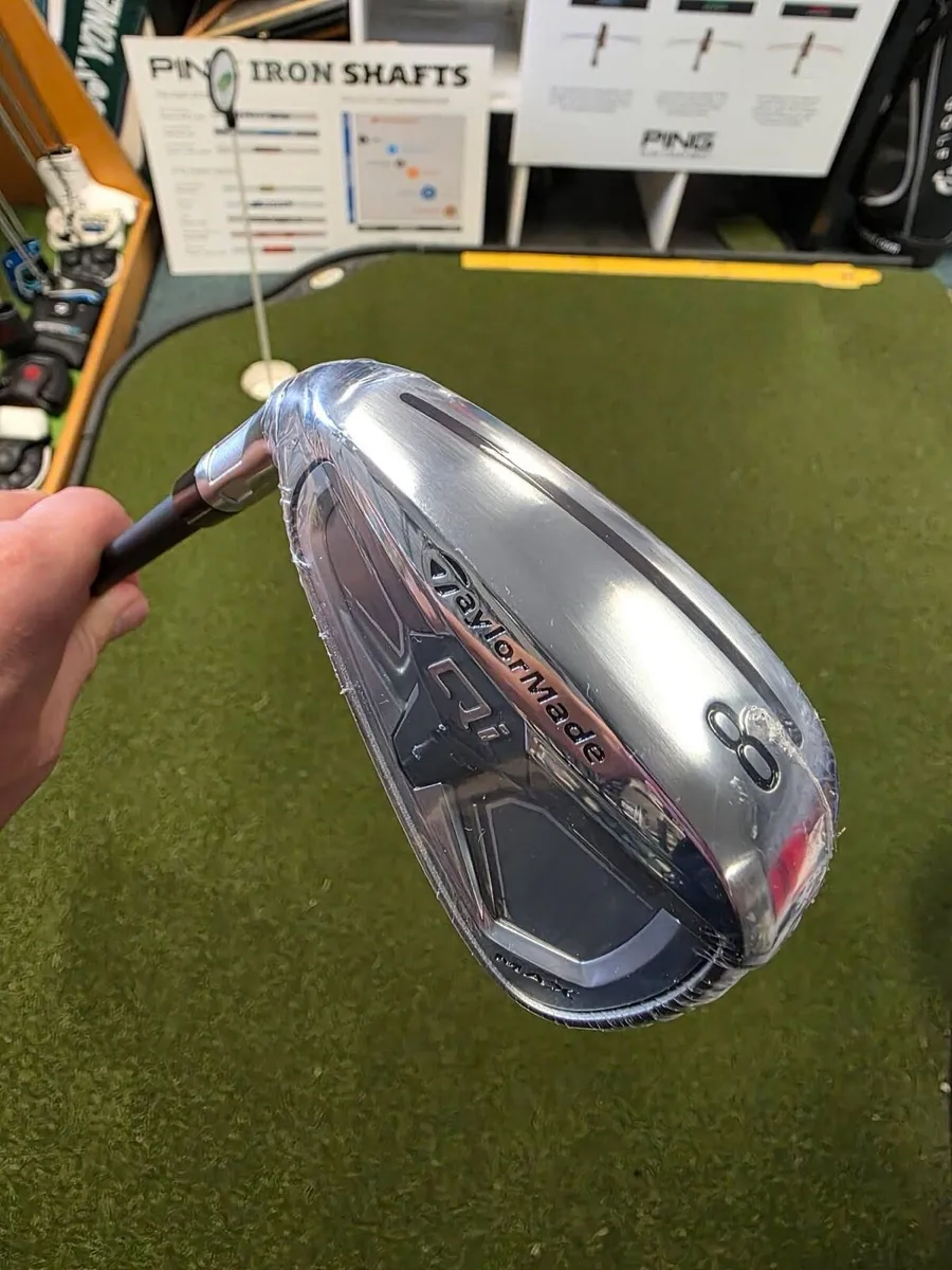 New Left Hand Taylormade Qi Irons - Image 3