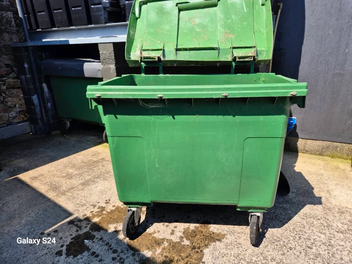 2 X 660ltr wheeled bins - Image 4