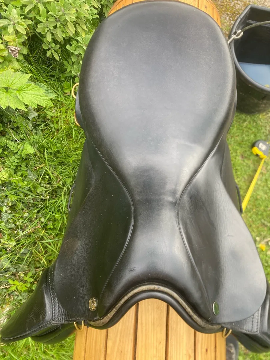 Ideal pony black Leather saddle - Image 3