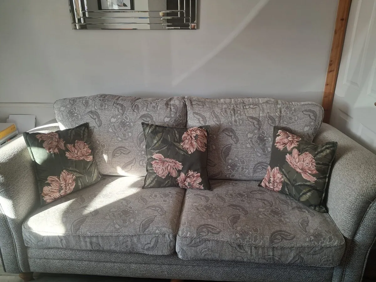Sofa - Image 3