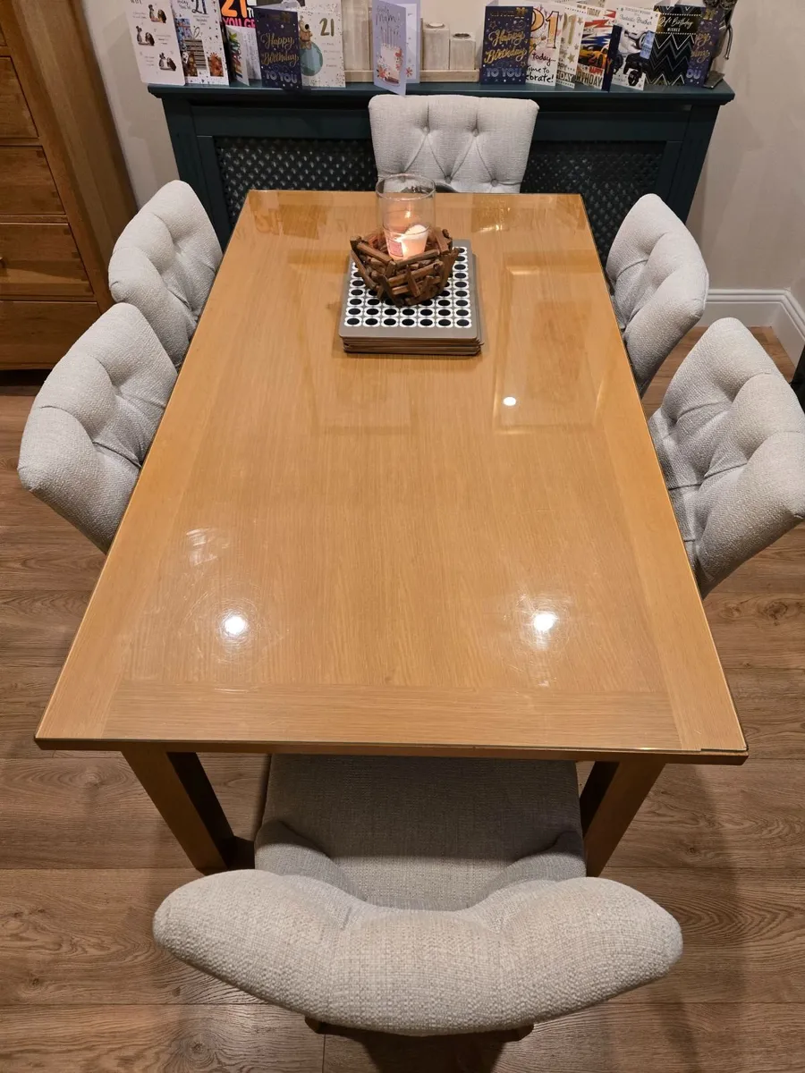 Dining Room Extendable Table with Six Chairs - Image 1