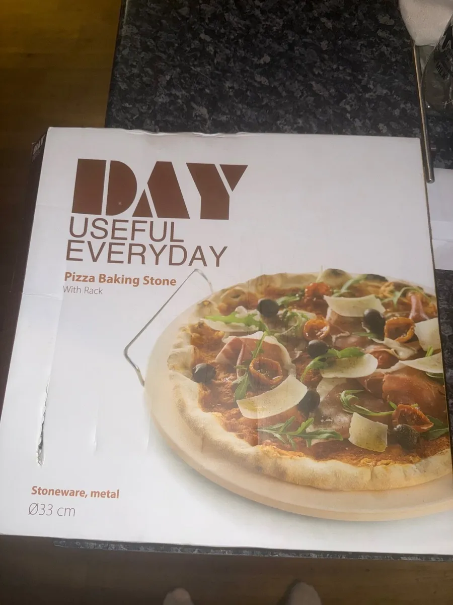 DAY pizza baking stone