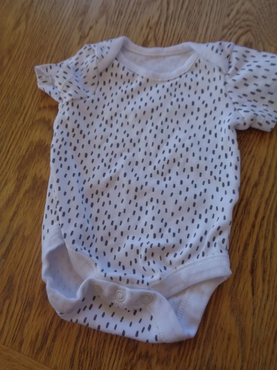 Dunnes Stores Newborn Vests x 10 for Sale - Image 1