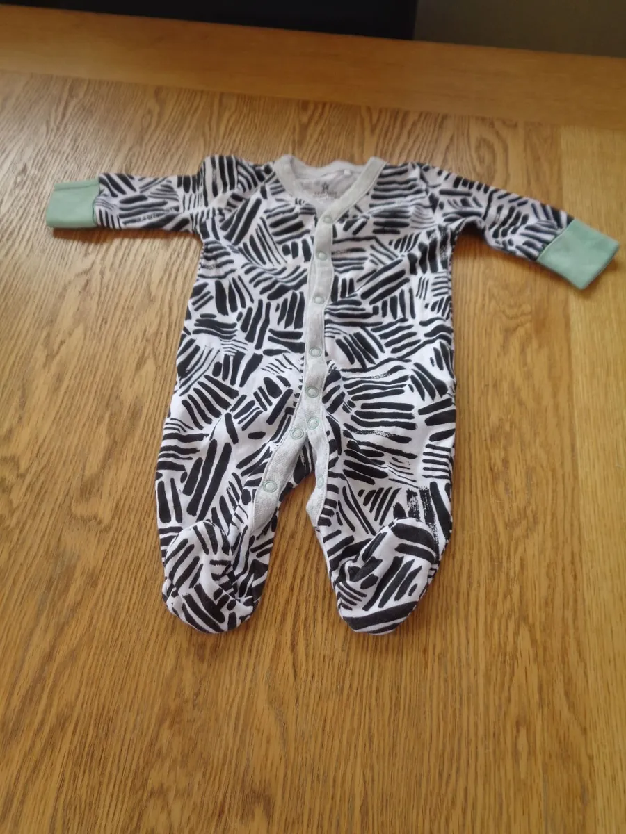 Next Newborn Babygros x 7 for Sale - Image 2