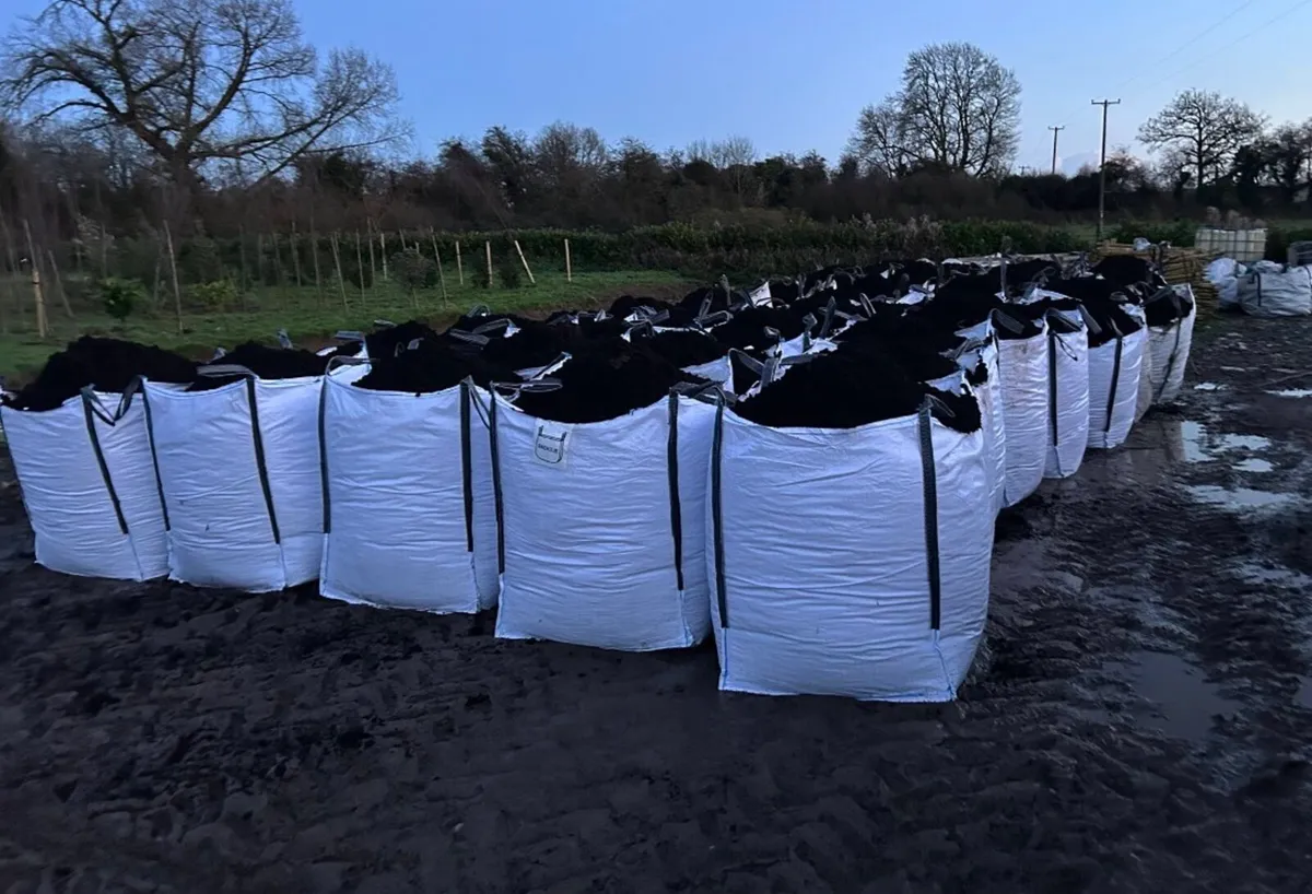 Topsoil Screened Unscreened Bagged