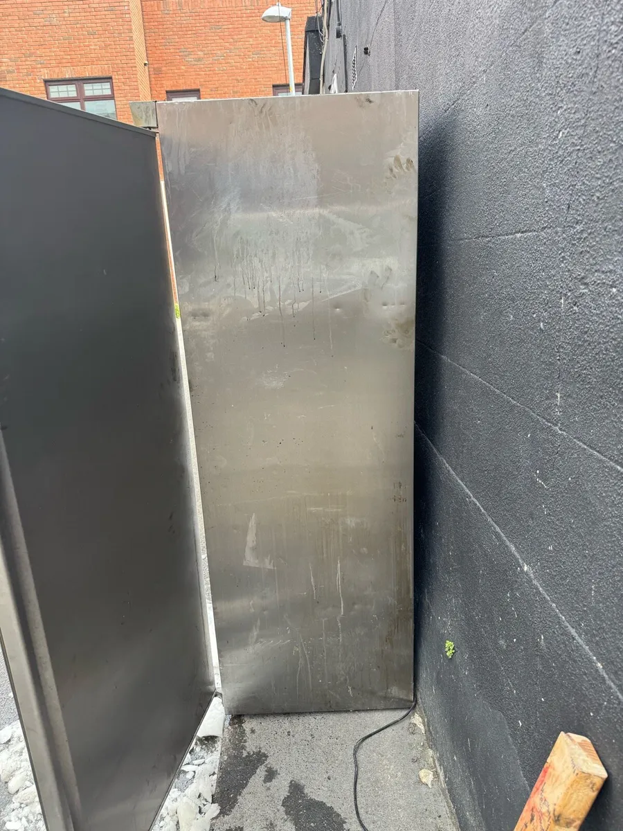 Commercial standing freezer - Image 4