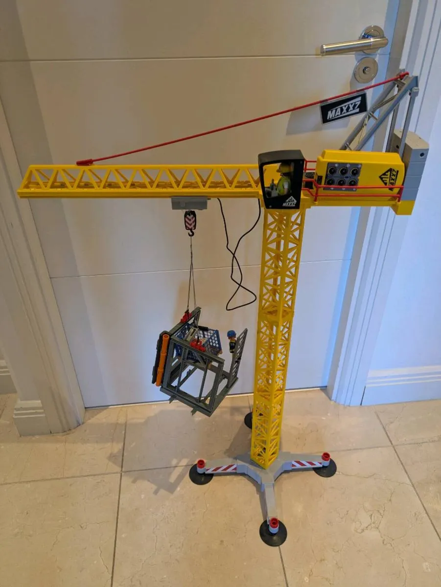 Playmobil Remote Control Crane with Building - Image 2