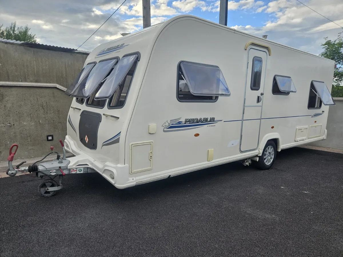 Caravan - Image 2
