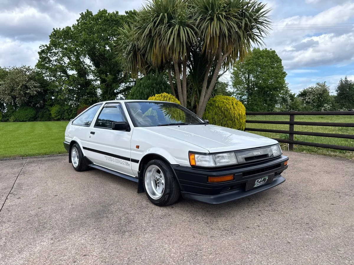 Toyota Corolla 1986 - Image 1