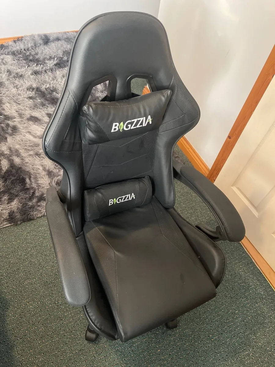Gaming chair - Image 1