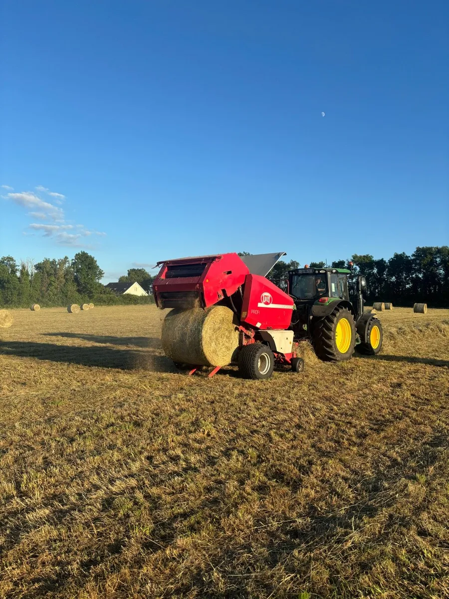 4 X 4 top quality Hay - Image 2