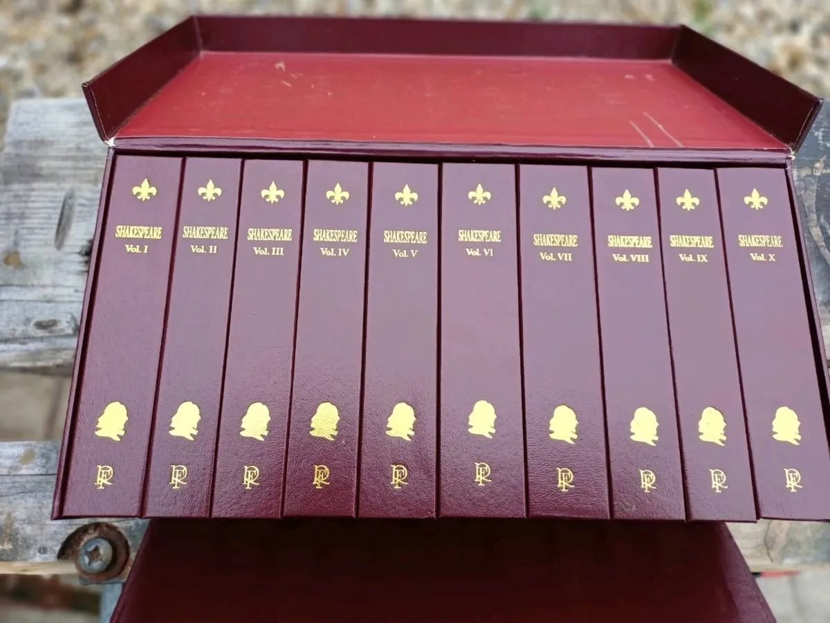 Vintage 10 Volume Set "The Shakespeare Library" - Image 2
