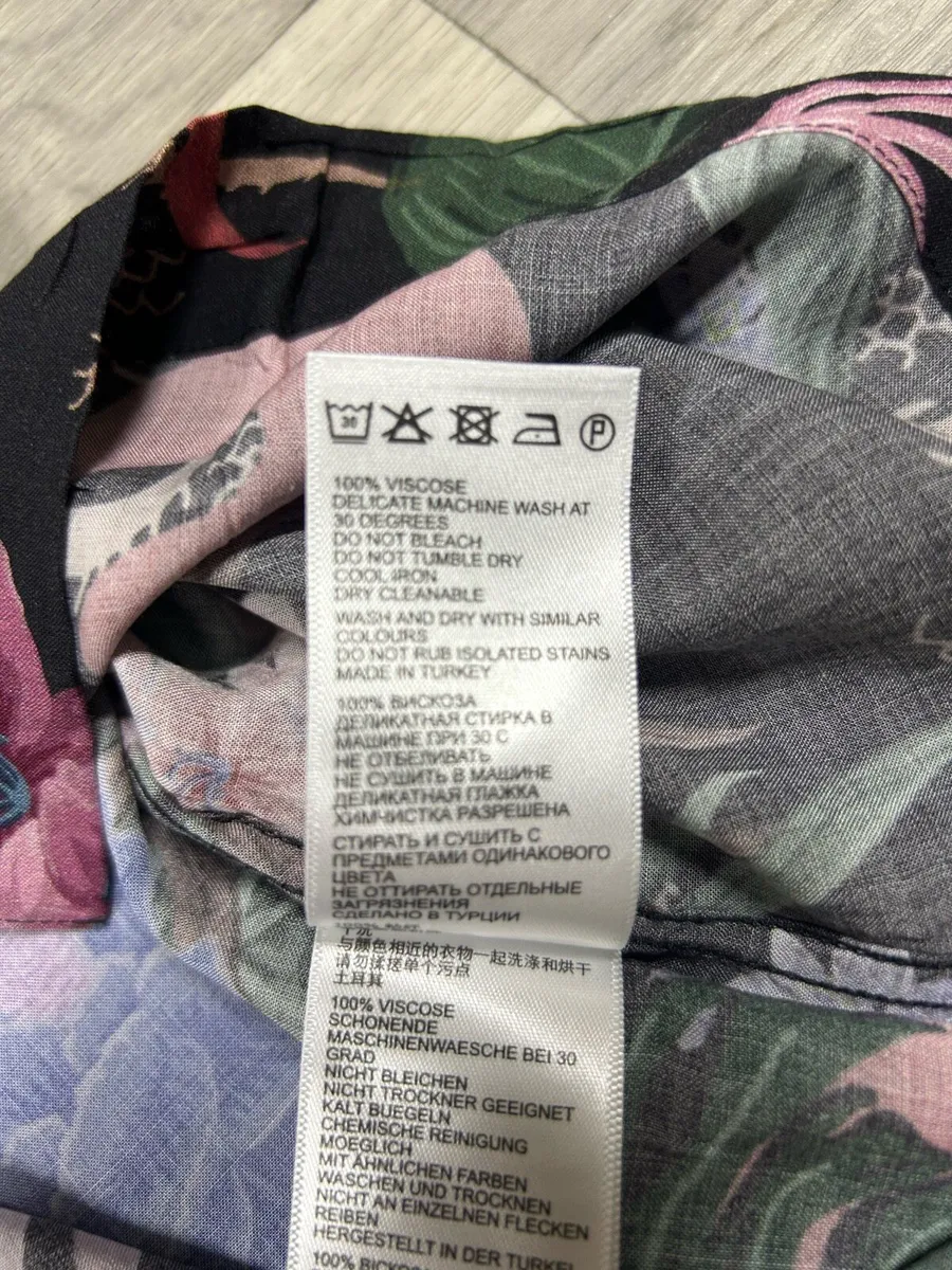 Reiss 100% Viscose Floral Cuban Short Sleeve Shirt - Image 4