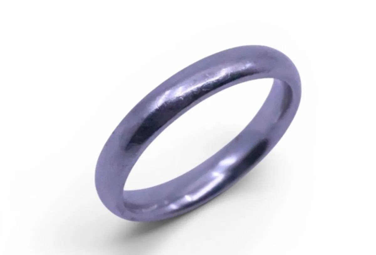 Heavy solid platinum band ring 10.3grams