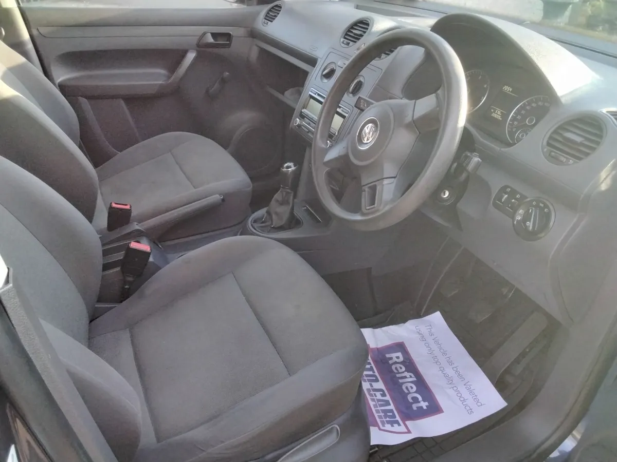 Volkswagen Caddy 2014 - Image 2