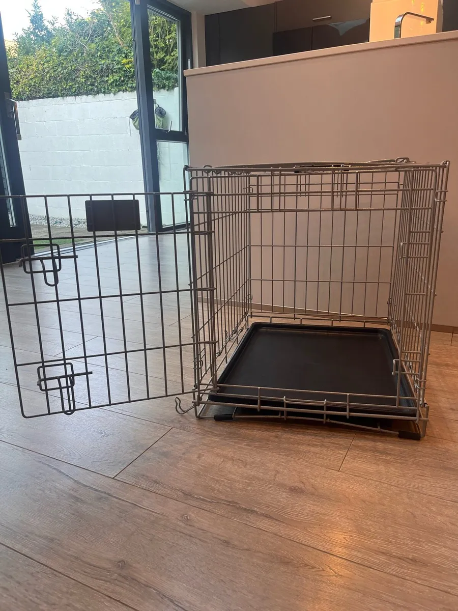 Crate for small dog - Image 1
