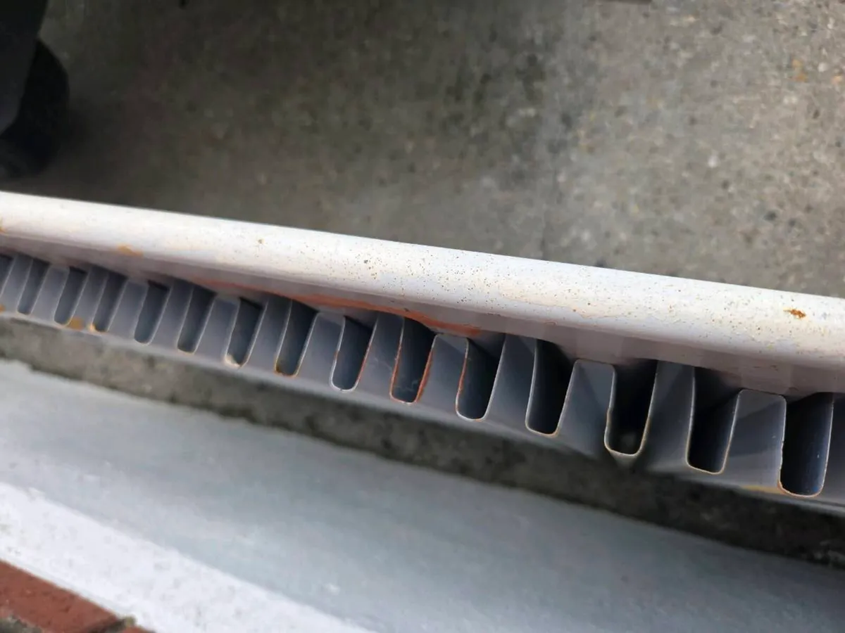 Radiator.  3ft long by 21 ins high. - Image 2