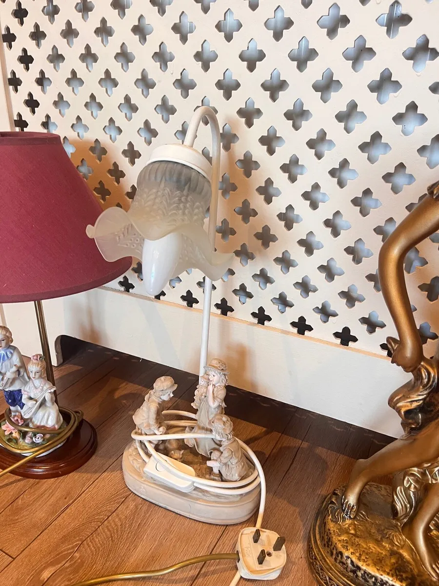 Few lamps - Image 2
