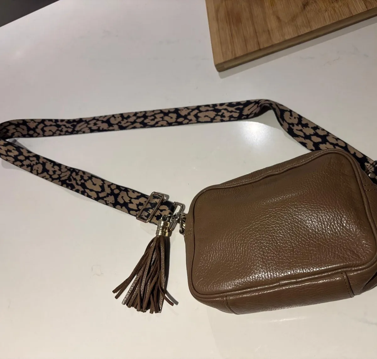 Ellie Beaumont leather taupe crossbody ladies bag - Image 2
