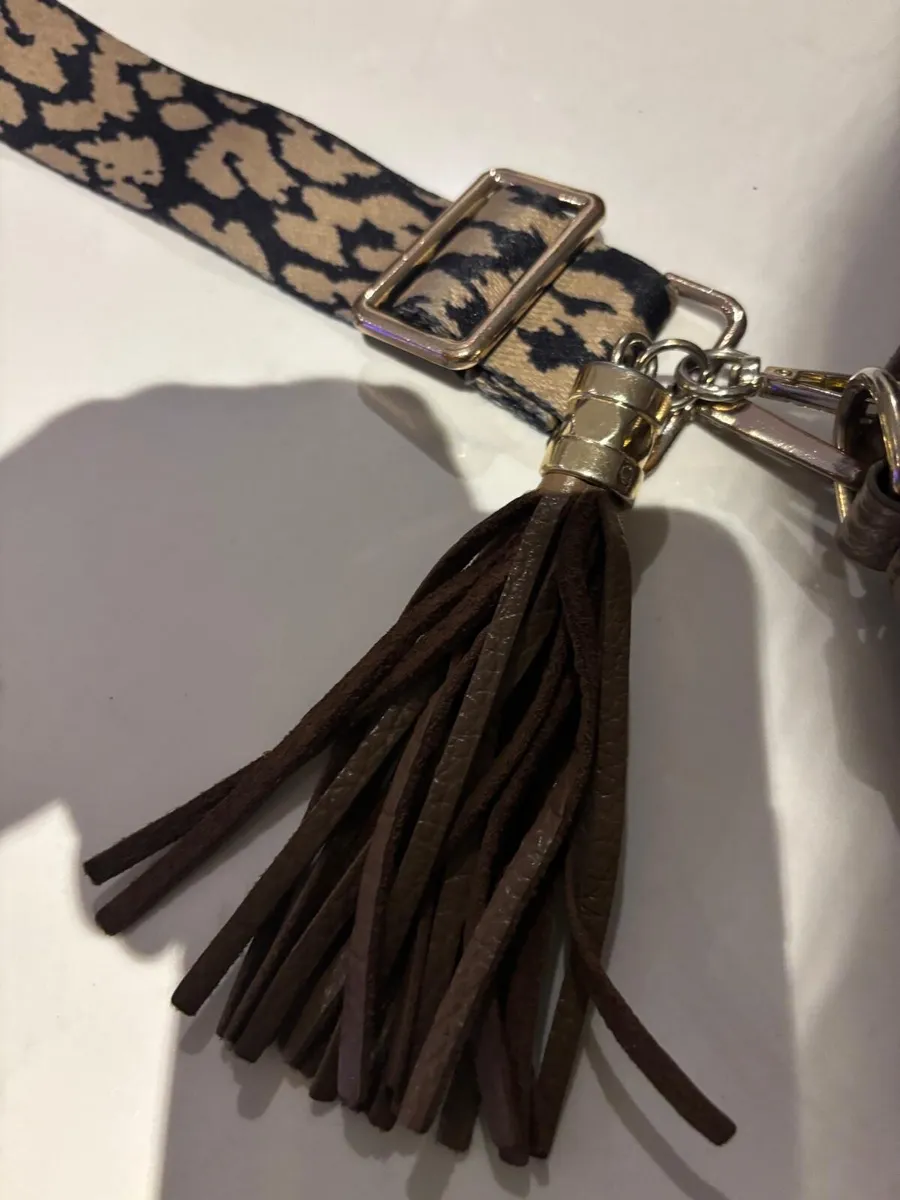 Ellie Beaumont leather taupe crossbody ladies bag - Image 3