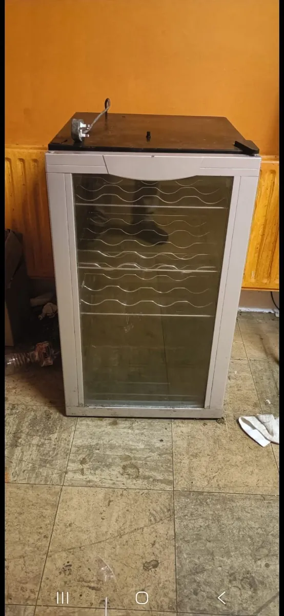 Wine cooler - Image 1
