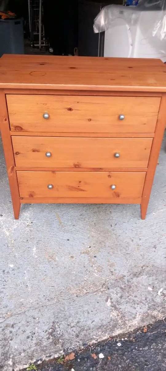 3 drawer bedroom unit - Image 1