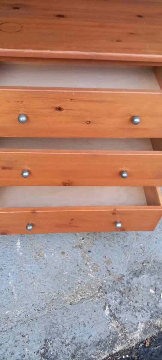 3 drawer bedroom unit - Image 2