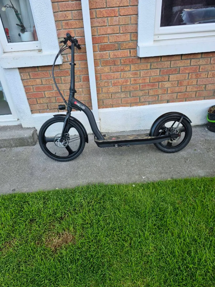 Electric scooter - Image 1