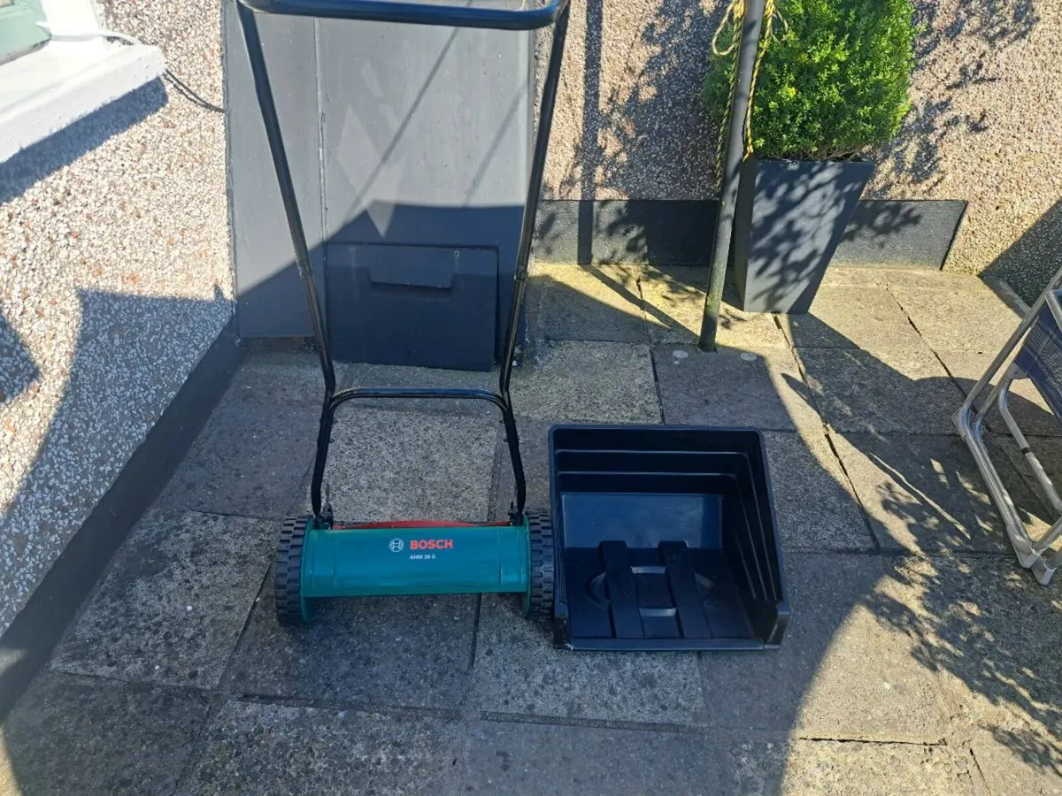 Push lawnmower. - Image 4