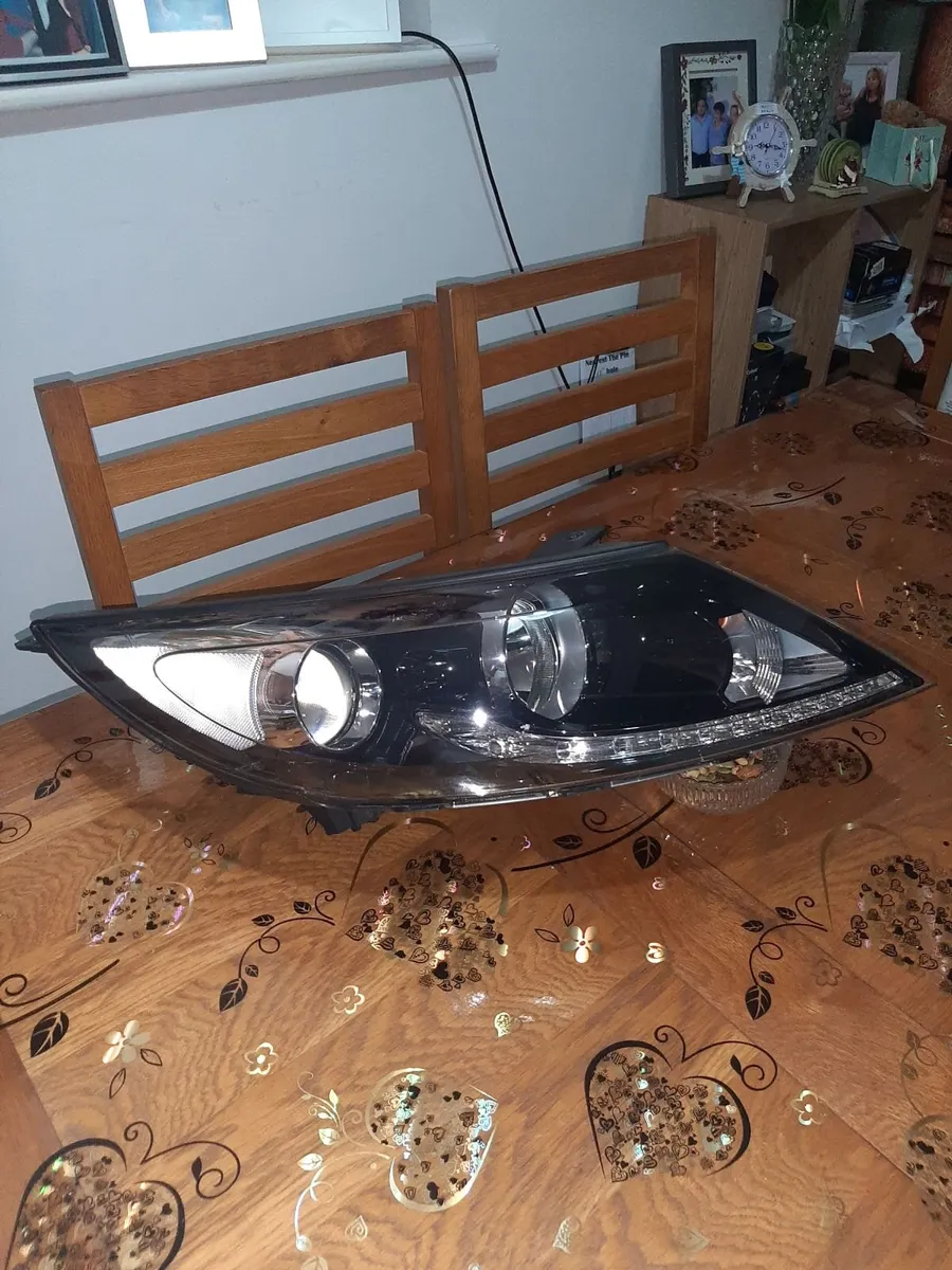 Car part - Image 1