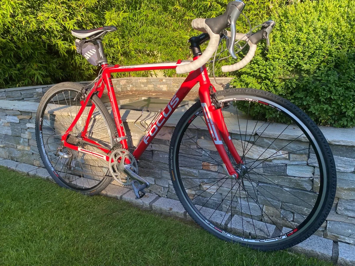 Focus Mares Hybrid bicycle - Image 2