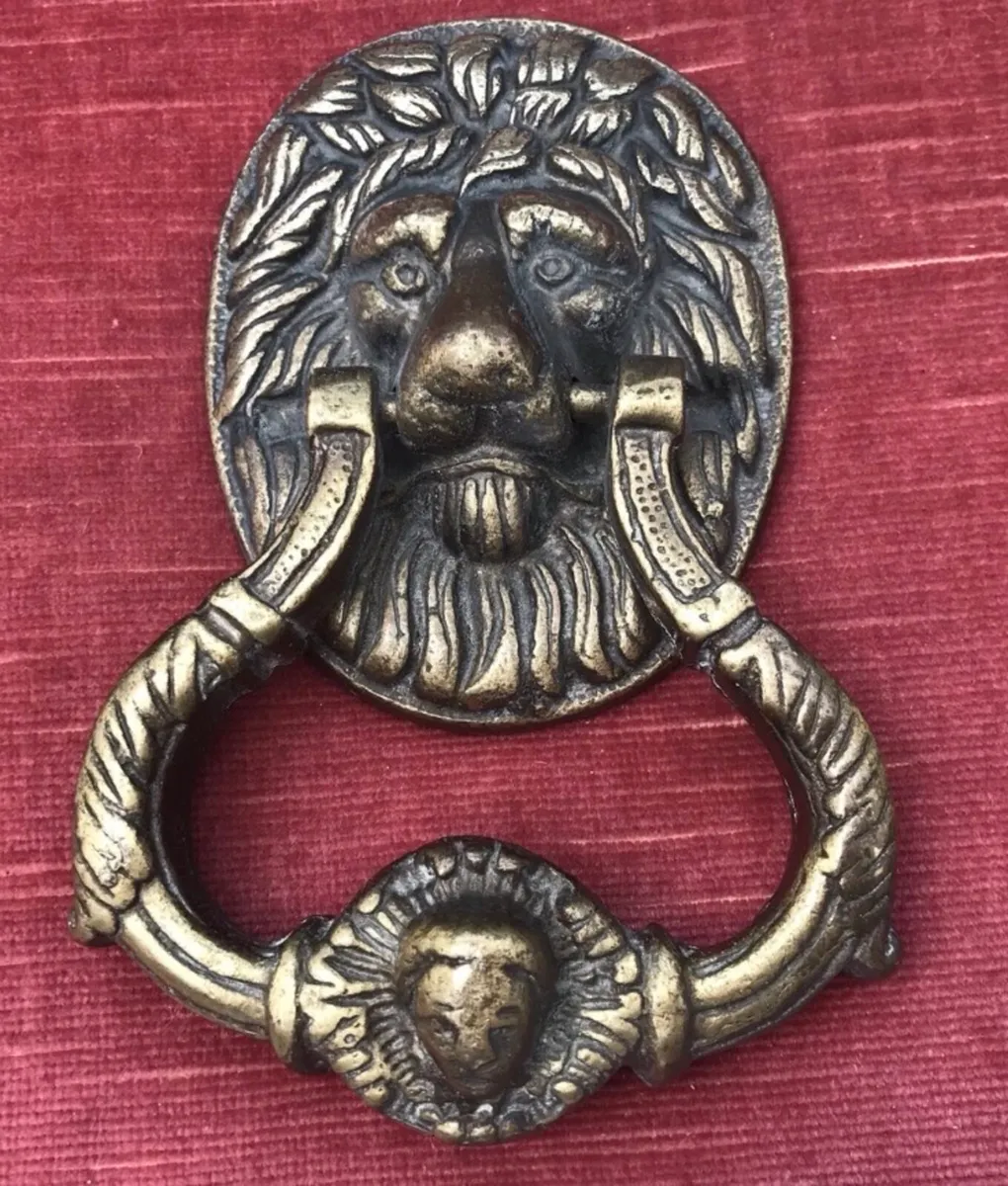 Antique door knocker - Image 1