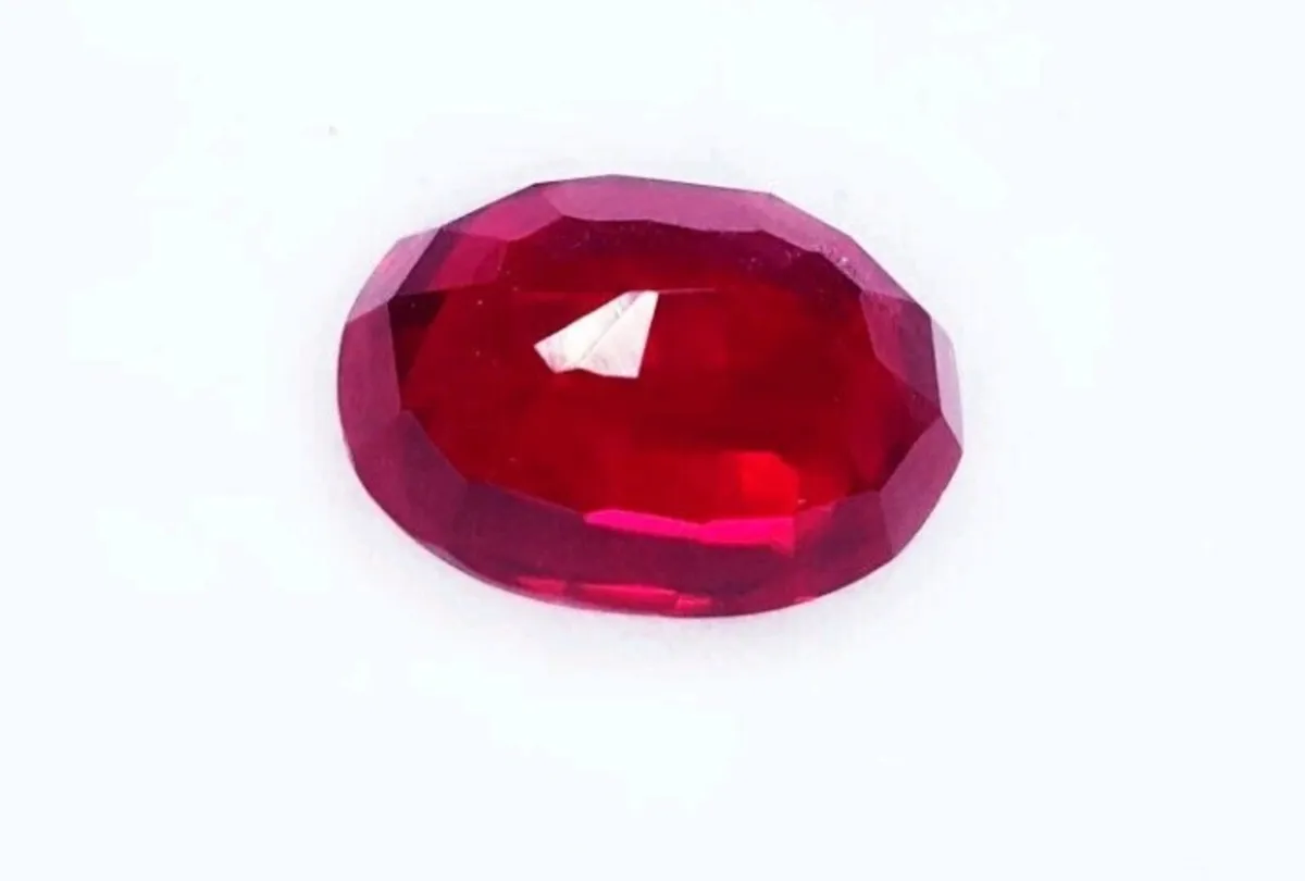 Superb Mozambique Ruby 10.02 with cert - Image 2