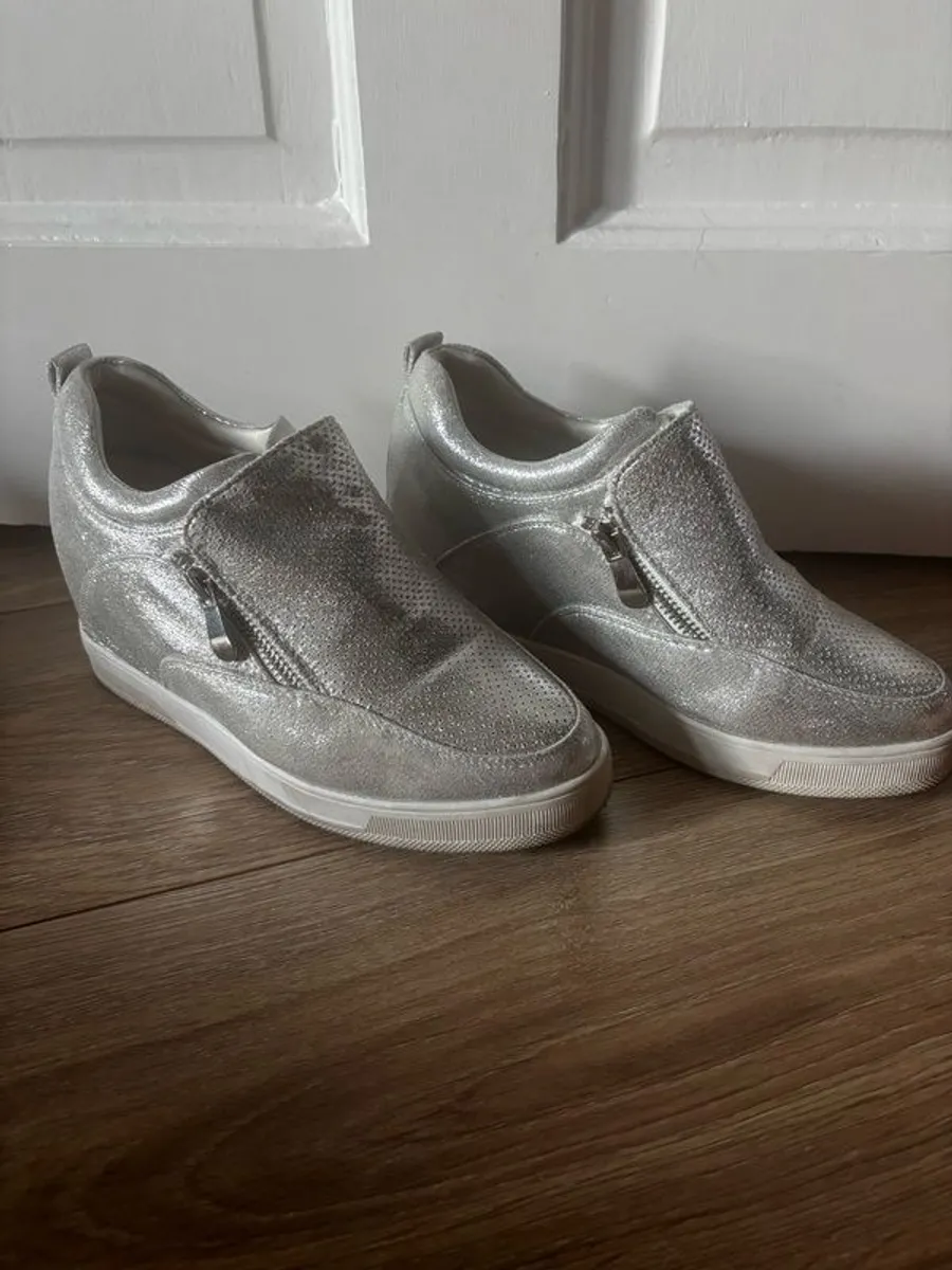 shoes - Image 2