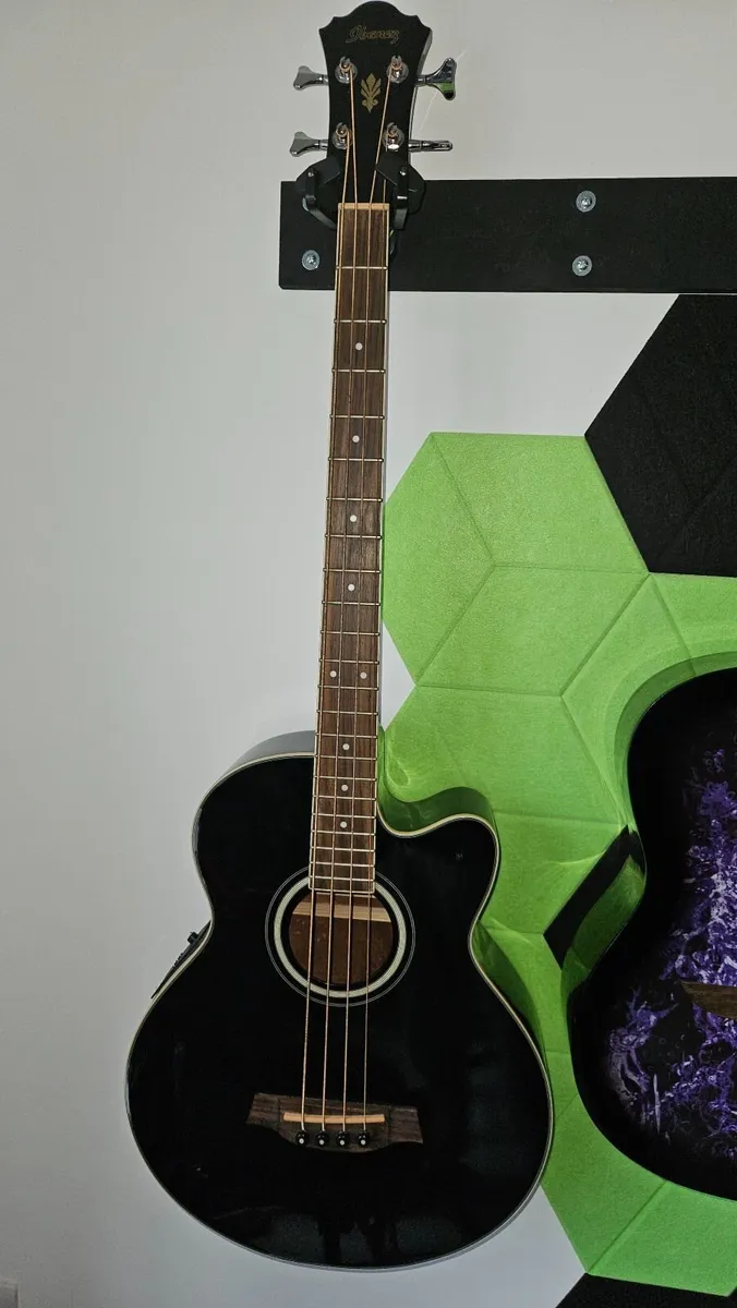 Ibanez AEB8E