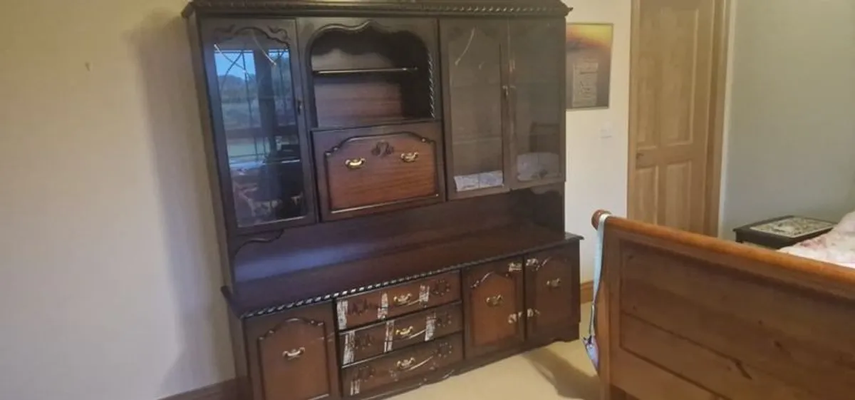 Dresser Free to Take Away - Image 1