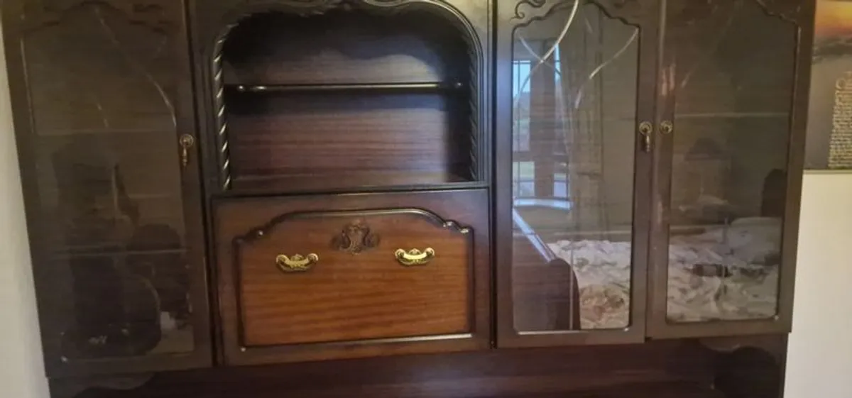 Dresser Free to Take Away - Image 2