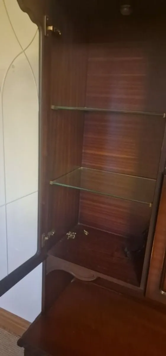 Dresser Free to Take Away - Image 4