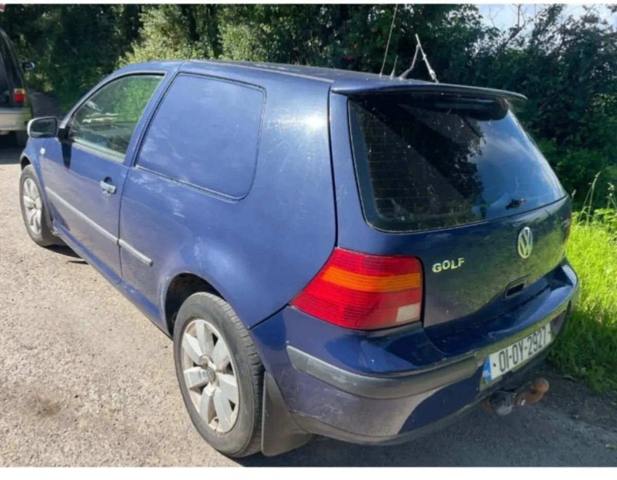 Volkswagen Golf 2001 - Image 1