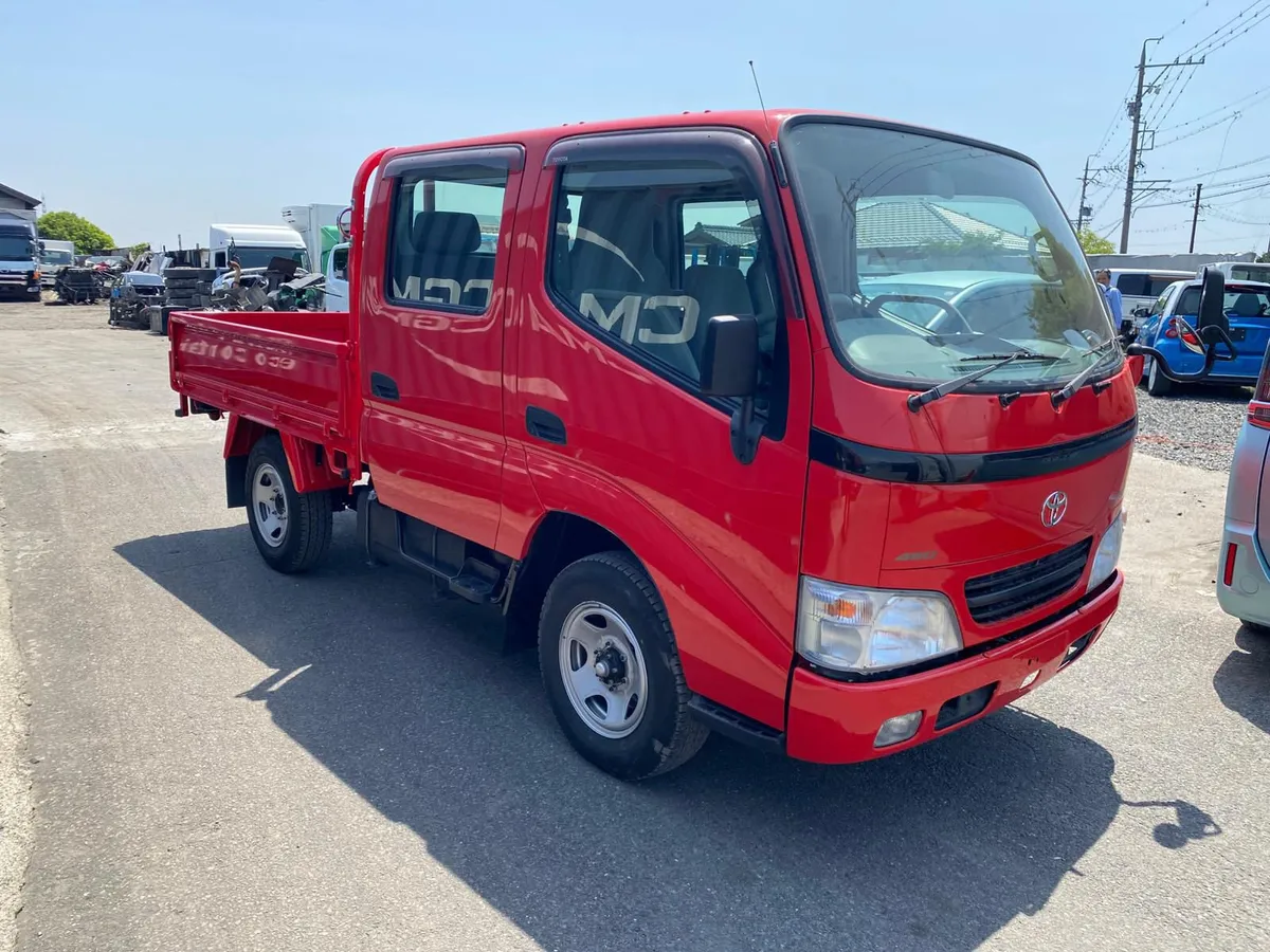 Toyota dyna 2005 6800km!!! from new - Image 1