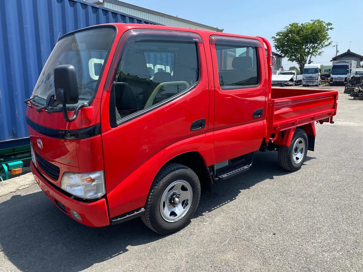 Toyota dyna 2005 6800km!!! from new - Image 2