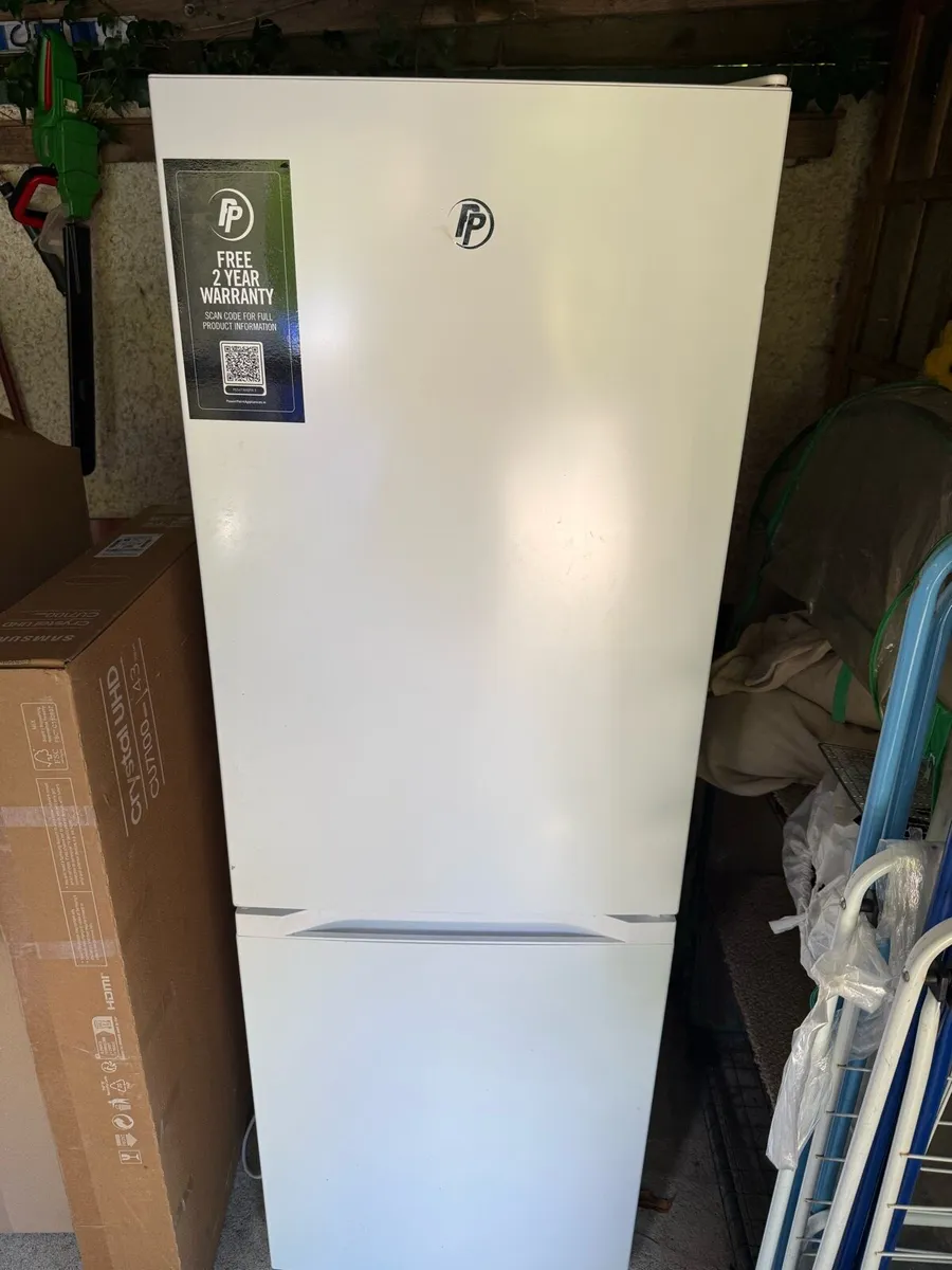 PowerPoint Fridge freezer - Image 1
