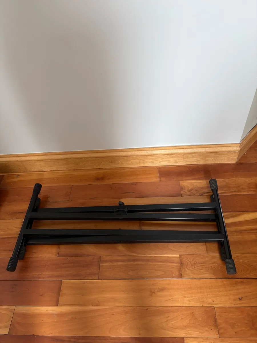Yamaha electric keyboard - Image 2