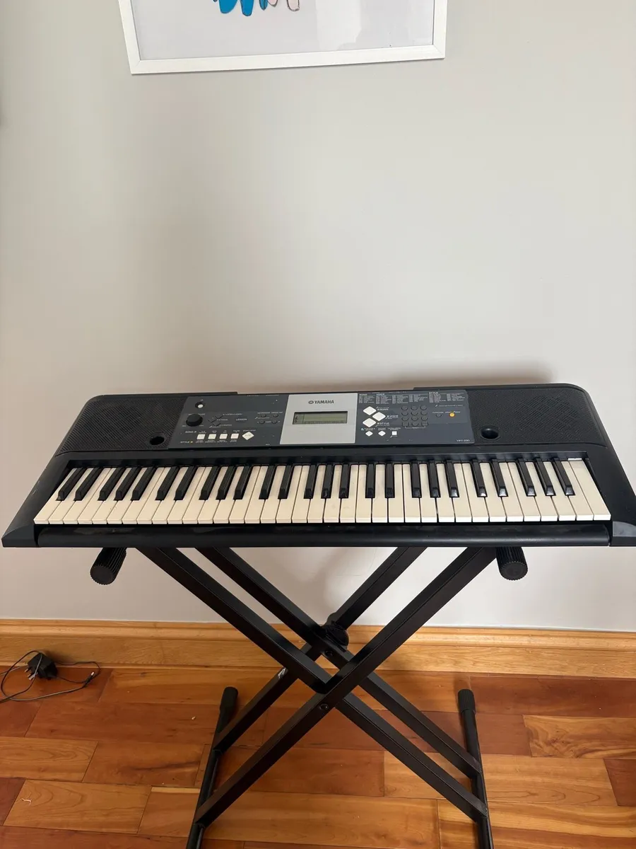 Yamaha electric keyboard - Image 1