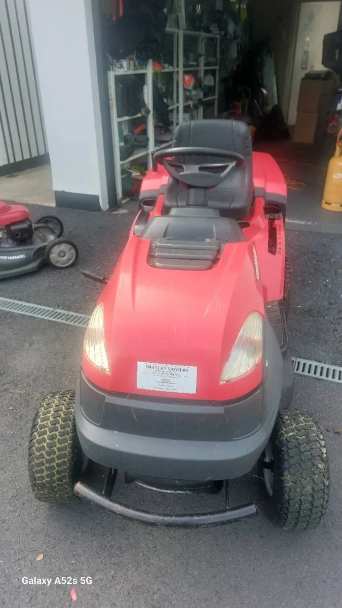 Ride on mower - Image 1