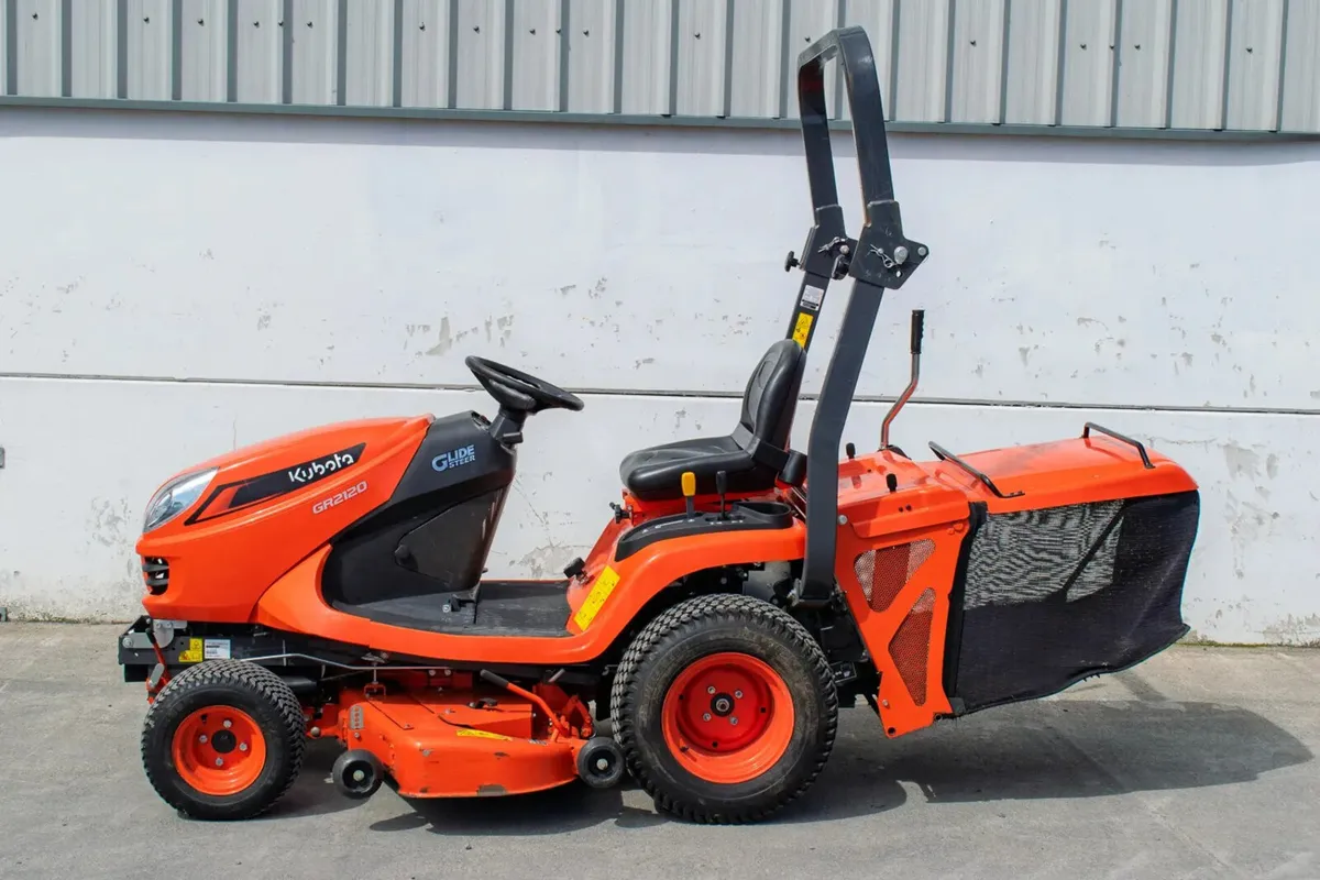 Kubota GR2120 Lawnmower - Image 2