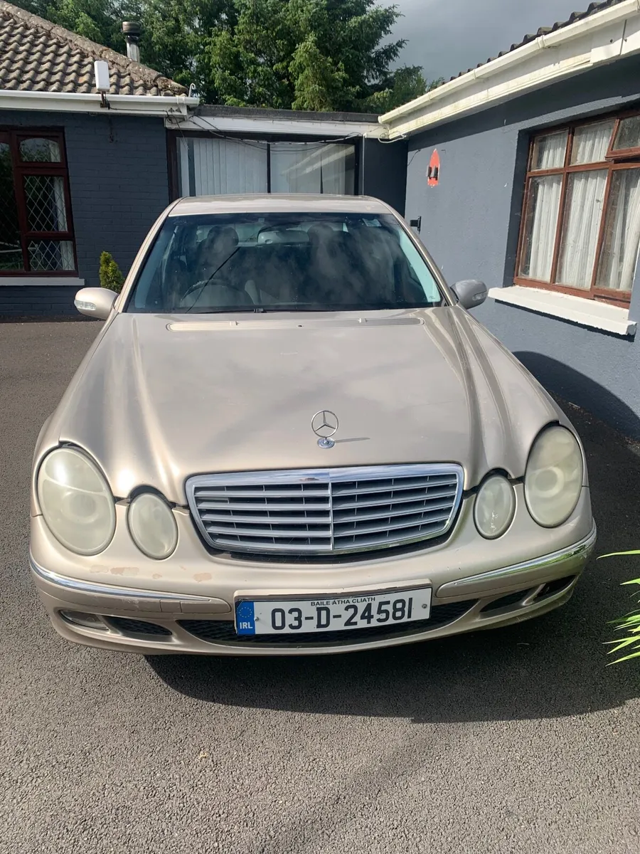 Mercedes-Benz E-Class 2003 - Image 1