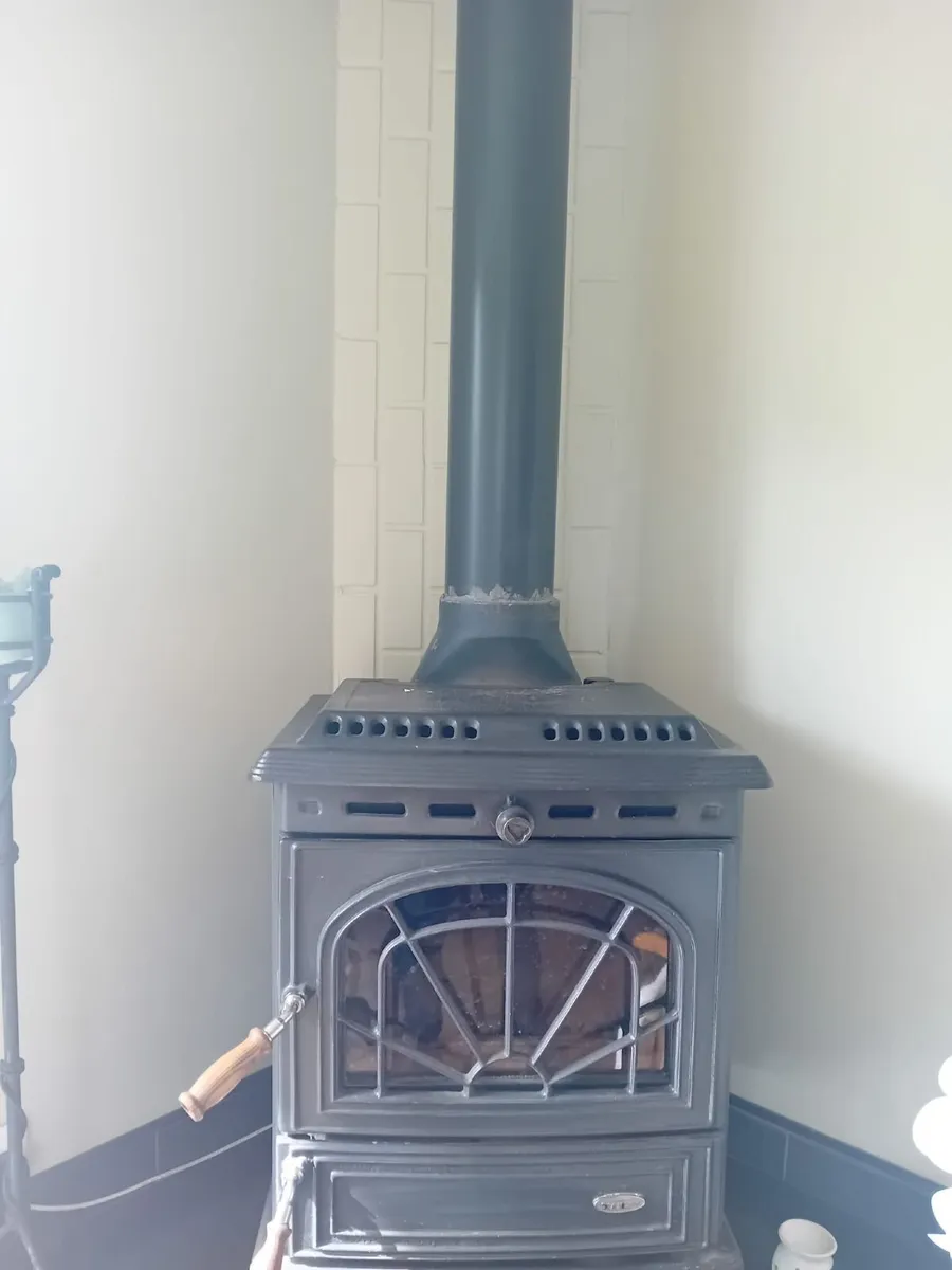 Stanley Reginald stove with back boiler