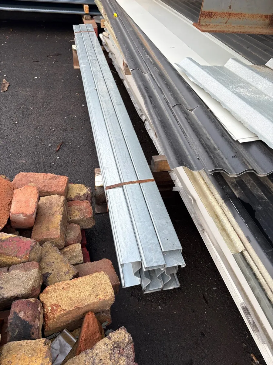 Job lot of purlins - Image 2