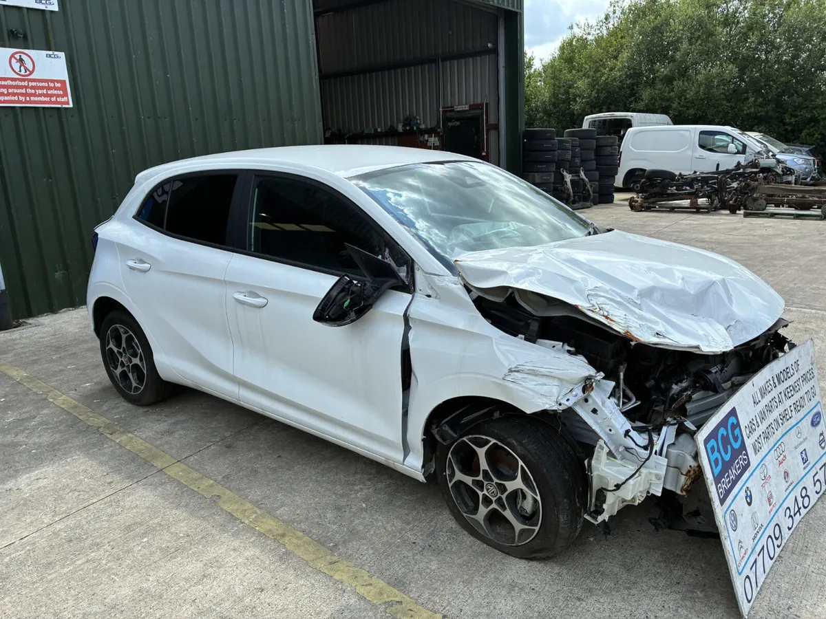 2025 mg3 parts breaking - Image 3